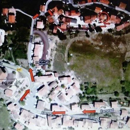 Maison De Village