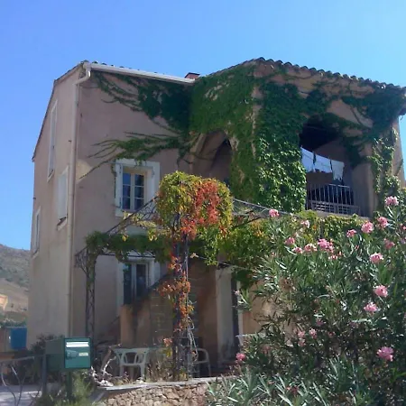 Maison De Village Holiday home *